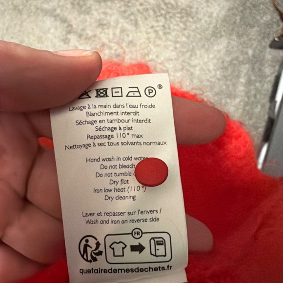 Sezane Red sweater with delicate embroidery neckline - Picture 8 of 8